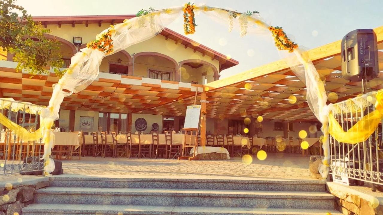Villa Agriturismo Da Lino Agripizza Samugheo Exterior foto